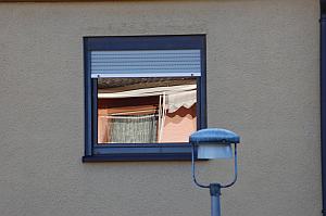 mystisch Spiegelung im Fenster